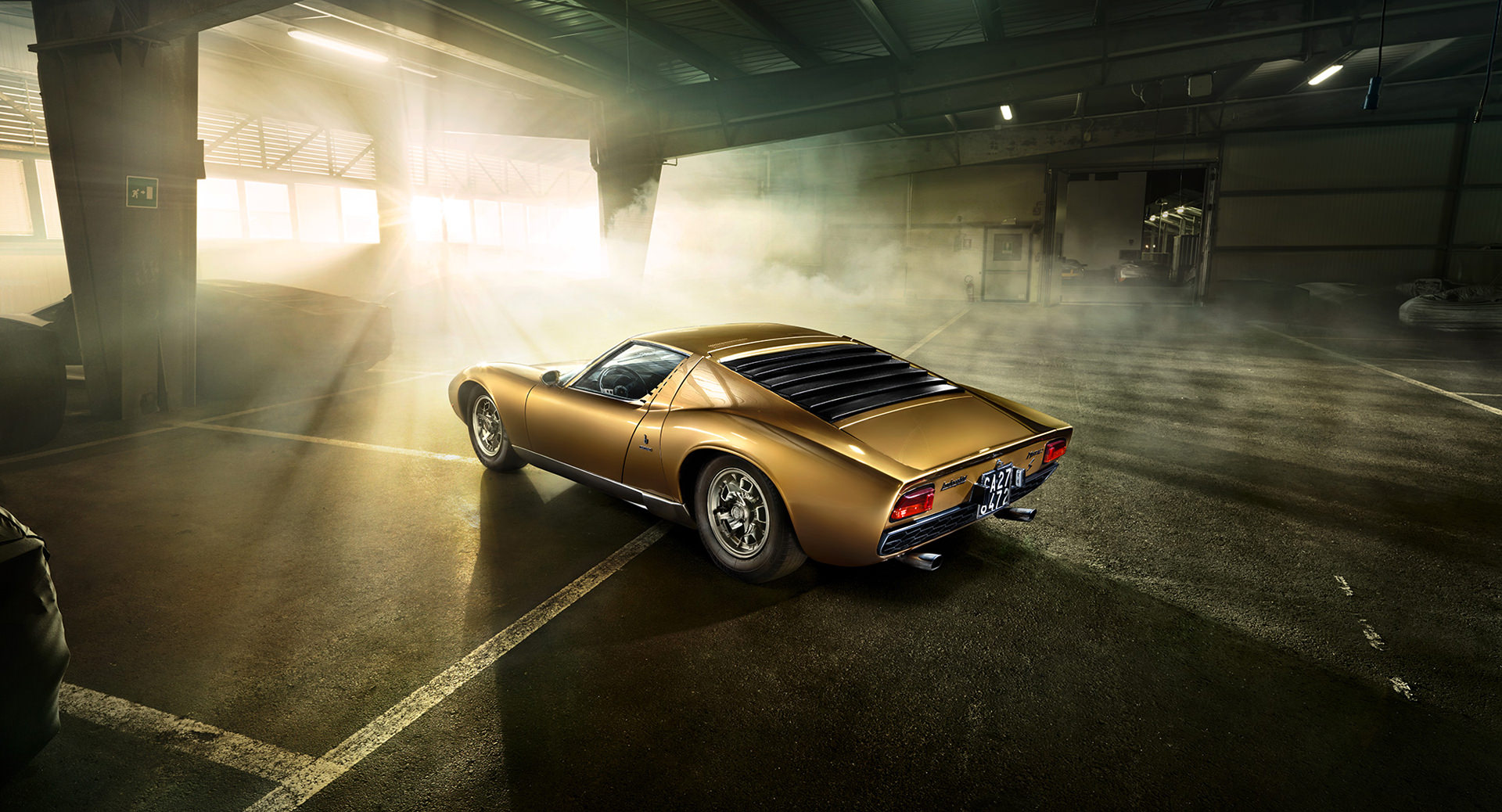 Lamborghini Calender 2012, Lamborghini, calendar, v12, anke luckmann, www.ankeluckmann.com, kai tietz, kd group, sublime, gold, miura